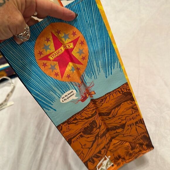Trader Joe’s Plastic Reusable Shopping Tote Bag 6 Gallon Arizona Collectible - Picture 5 of 11